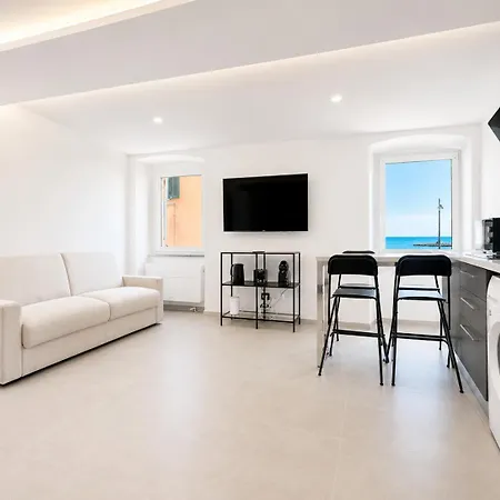 Modern Sea View Flat Air Conditioning Appartamento Genova